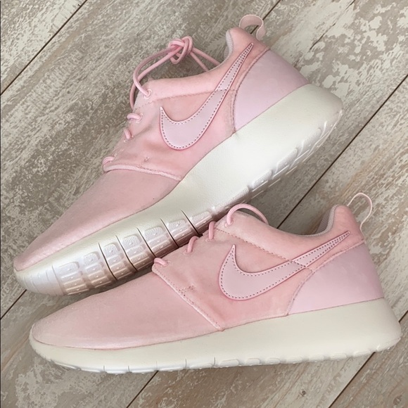 NEW Nike Roshe one pink sneakers shoes - Picture 5 of 8